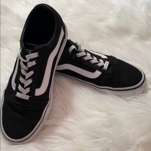 Women’s Black Vans
